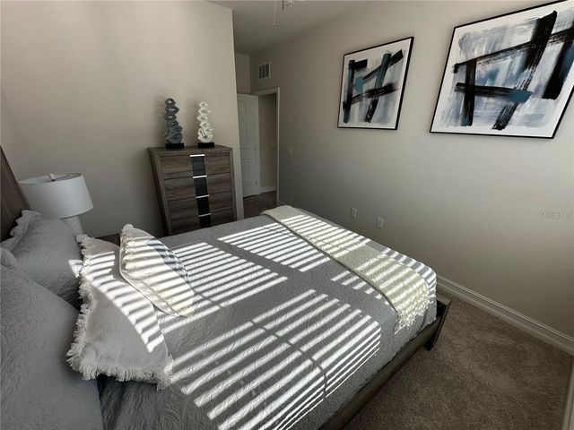 1019 E CAROLINE STREET, Tavares, FL 32778