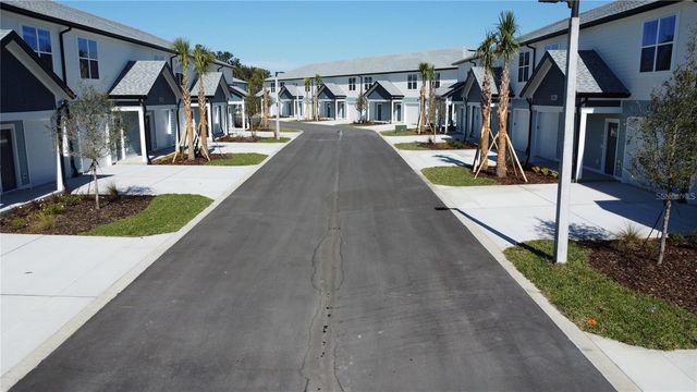 1019 E CAROLINE STREET, Tavares, FL 32778