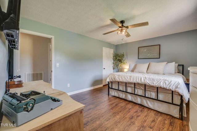 566 Carters Valley Road, Rogersville, TN 37857