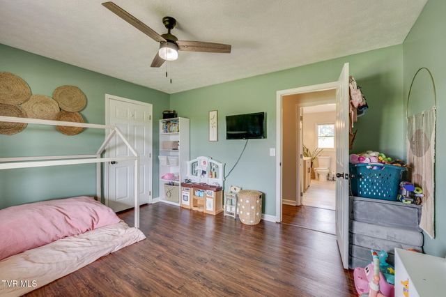 566 Carters Valley Road, Rogersville, TN 37857