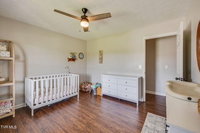 566 Carters Valley Road, Rogersville, TN 37857