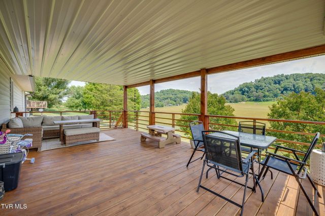 566 Carters Valley Road, Rogersville, TN 37857