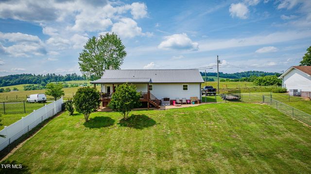 566 Carters Valley Road, Rogersville, TN 37857