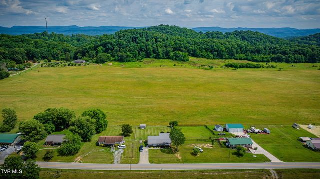 566 Carters Valley Road, Rogersville, TN 37857