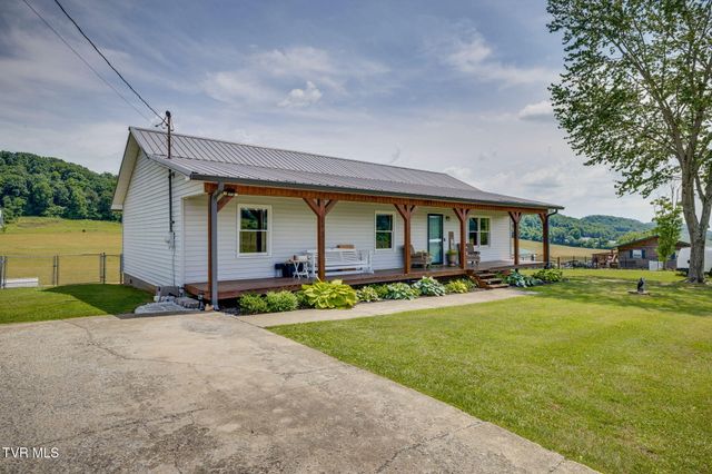 566 Carters Valley Road, Rogersville, TN 37857