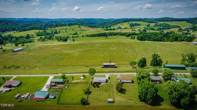 566 Carters Valley Road, Rogersville, TN 37857