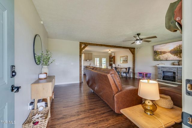 566 Carters Valley Road, Rogersville, TN 37857