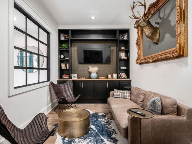 4916 Olentangy River Road, Delaware, OH 43015