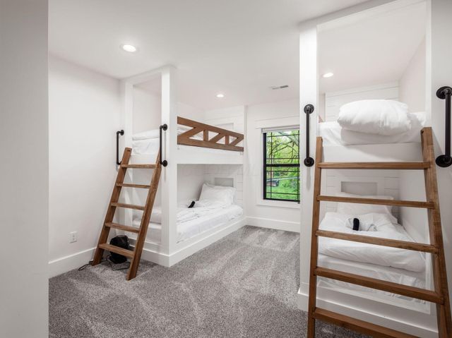 4916 Olentangy River Road, Delaware, OH 43015