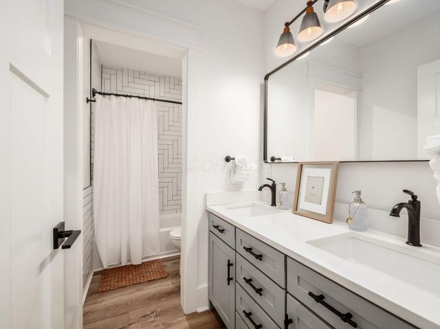 4916 Olentangy River Road, Delaware, OH 43015