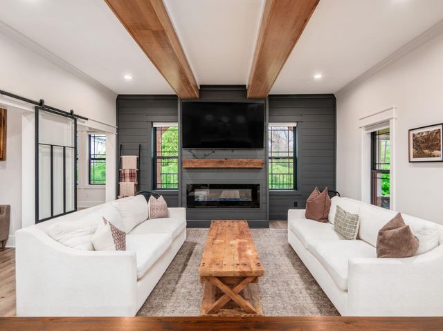 4916 Olentangy River Road, Delaware, OH 43015