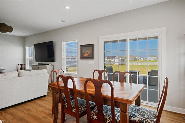 128 Glenmoor PATH, Moyock, NC 27958