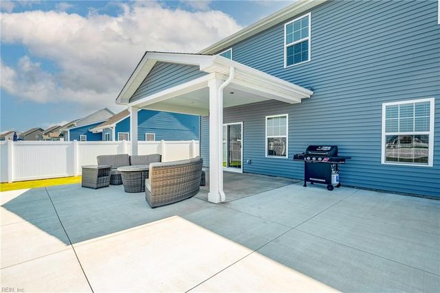 128 Glenmoor PATH, Moyock, NC 27958