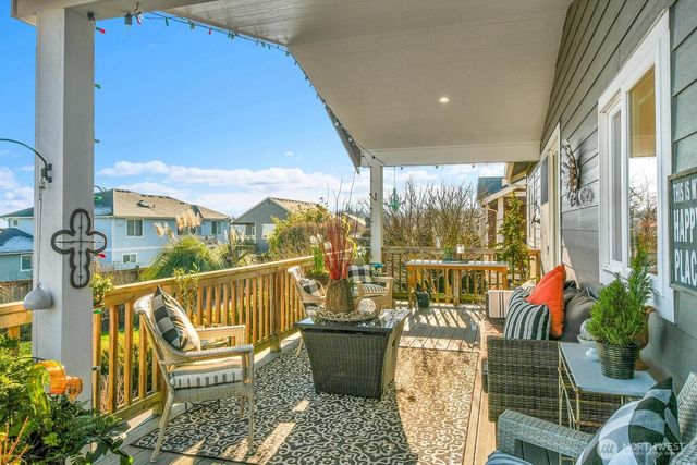 1157 Central Drive, Camano Island, WA 98282