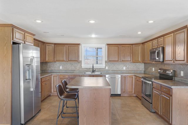 13169 DESTREHAN CT, Boonville, MO 65233