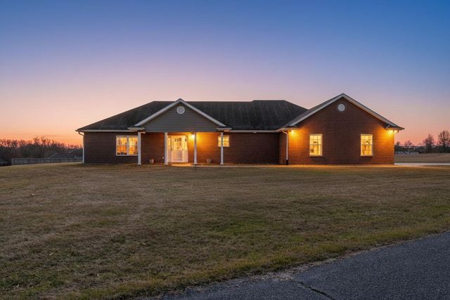 13169 DESTREHAN CT, Boonville, MO 65233