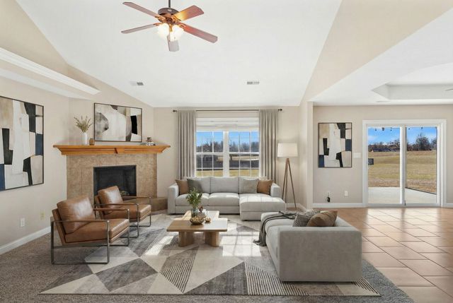 13169 DESTREHAN CT, Boonville, MO 65233