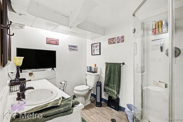 311 Pioneer Drive, Pontiac, MI 48341