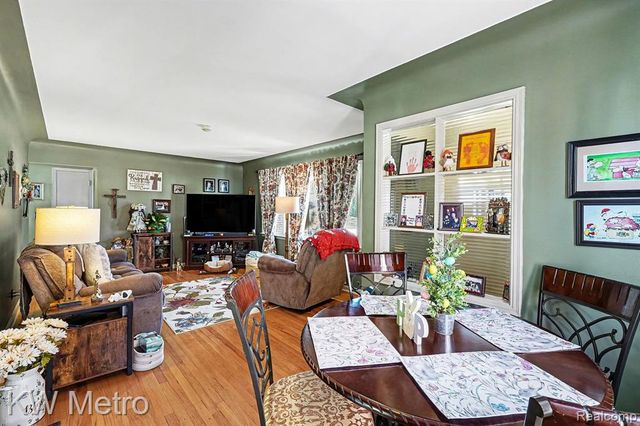 311 Pioneer Drive, Pontiac, MI 48341