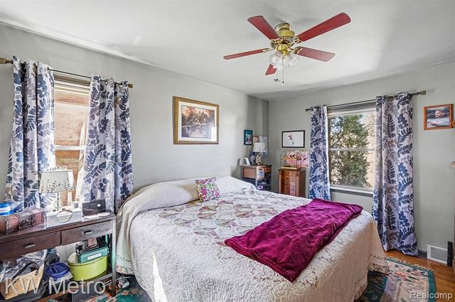 311 Pioneer Drive, Pontiac, MI 48341