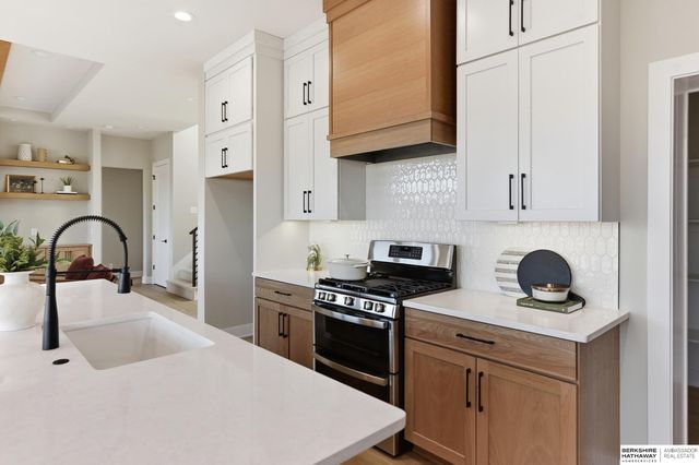 23720 Mary Jo Lane, Waterloo, NE 68069