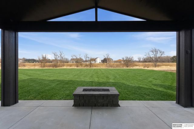 23720 Mary Jo Lane, Waterloo, NE 68069