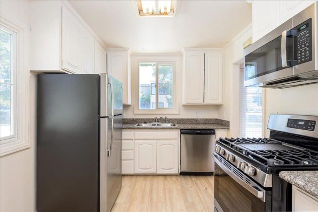 1702 Woodside Road, Redwood City, CA 94061