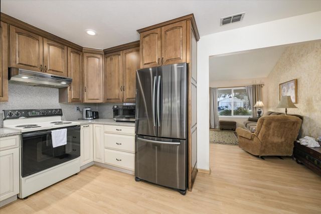 2608 Mackinaw Way, Sacramento, CA 95826