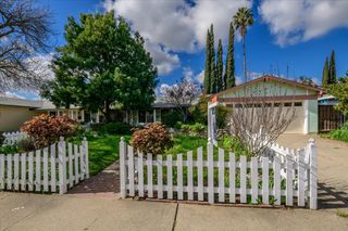 2608 Mackinaw Way, Sacramento, CA 95826