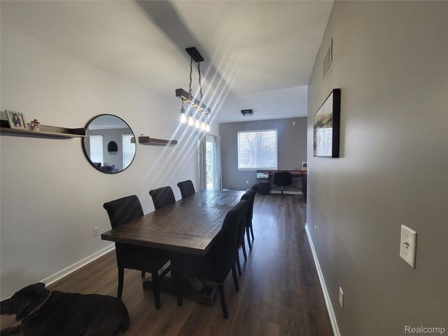 1816 Acorn Valley Drive, Howell, MI 48855