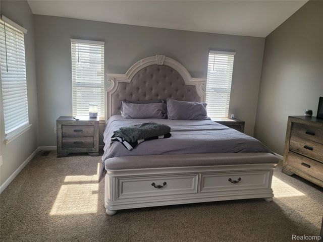 1816 Acorn Valley Drive, Howell, MI 48855