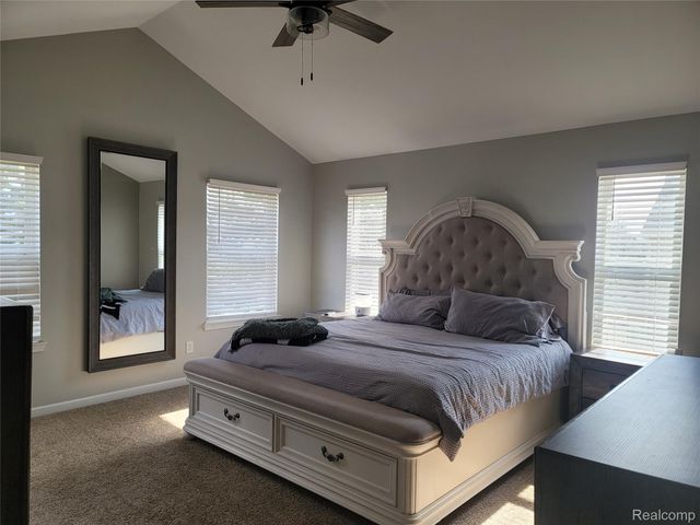 1816 Acorn Valley Drive, Howell, MI 48855