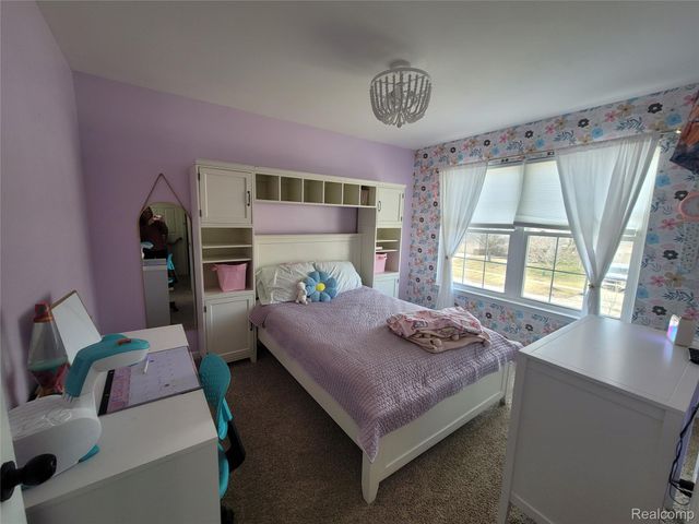 1816 Acorn Valley Drive, Howell, MI 48855