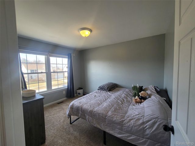 1816 Acorn Valley Drive, Howell, MI 48855