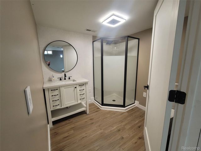 1816 Acorn Valley Drive, Howell, MI 48855