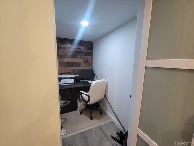 1816 Acorn Valley Drive, Howell, MI 48855