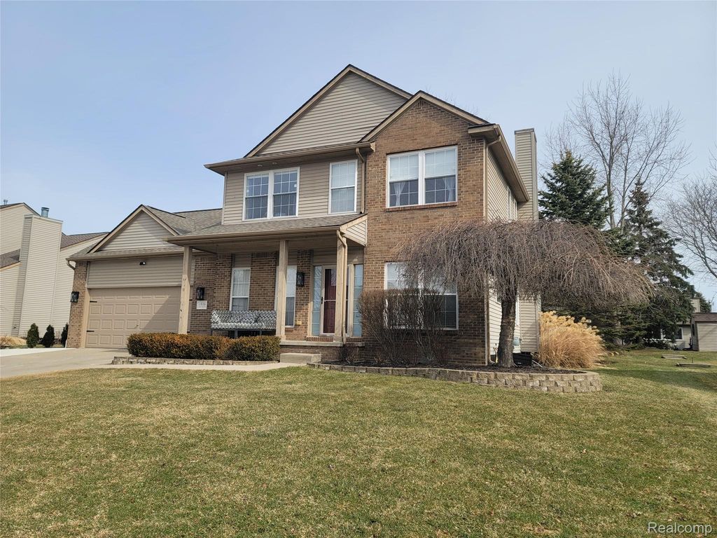 1816 Acorn Valley Drive, Howell, MI 48855