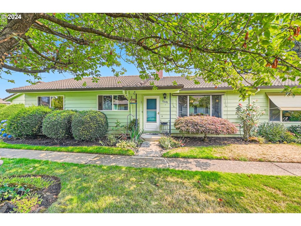 12600 Se MAIN St, Portland, OR 97233