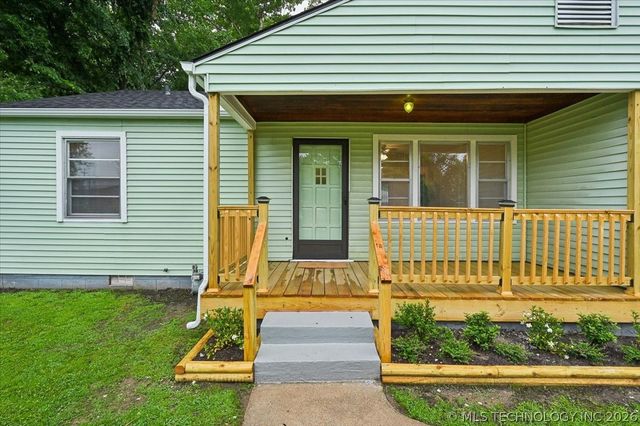 1612 N Delaware Place, Tulsa, OK 74110