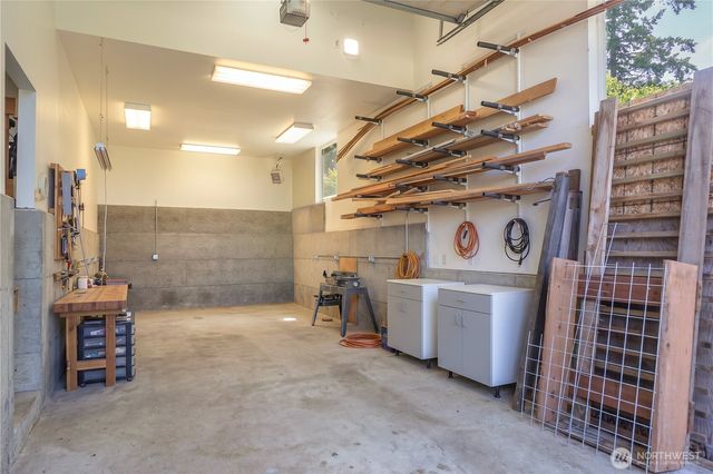 61 Robbins Road, Nordland, WA 98358
