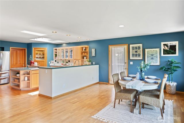 61 Robbins Road, Nordland, WA 98358