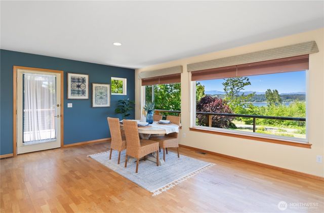 61 Robbins Road, Nordland, WA 98358