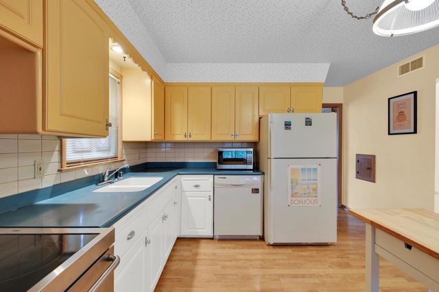 7212 Aetna COURT, Wauwatosa, WI 53213