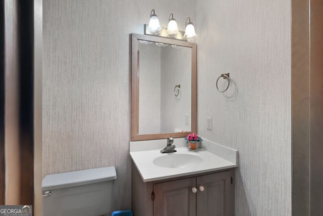 41 Brooks Street, Royston, GA 30662