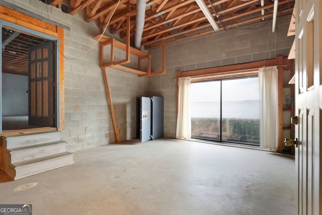 41 Brooks Street, Royston, GA 30662