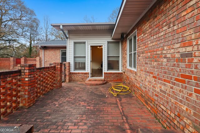 41 Brooks Street, Royston, GA 30662