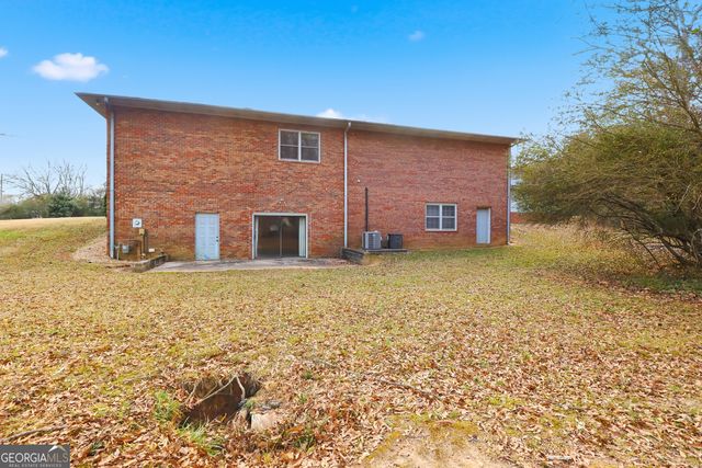 41 Brooks Street, Royston, GA 30662