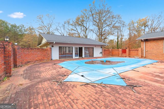 41 Brooks Street, Royston, GA 30662