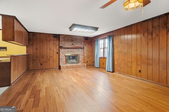 41 Brooks Street, Royston, GA 30662