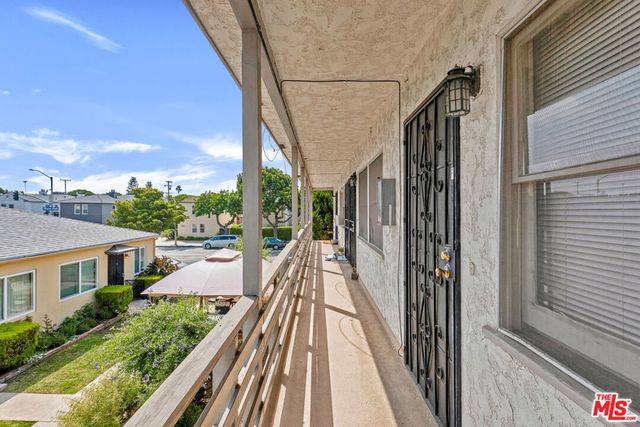 1811 Ocean Park Boulevard, Santa Monica, CA 90405